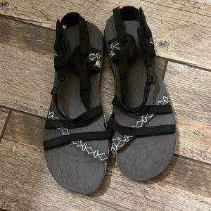 Merrell sandals size 9